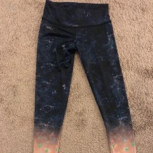 Onzie Time Travel Legging - Sm NWOT